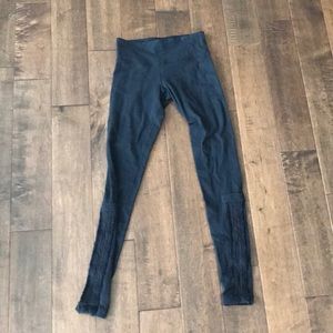 Lululemon leggings size 4